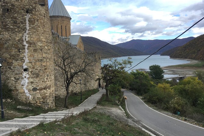 3 Days in Georgia: Private Tour with Wine, Mountains & Culture - Who should book this three-day route?