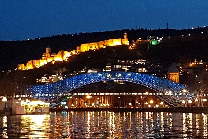 3 days private tour in Georgia - Ananuri Castle beside the Jinvali reservoir