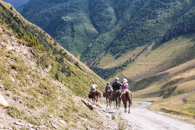 5-Day Horse Riding Tour in Caucasus - Day two: The forested Sanare Pass and historic Dartlo