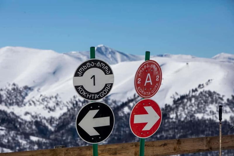 Bakuriani: Private or group Ski Lesson - A 15-minute café break