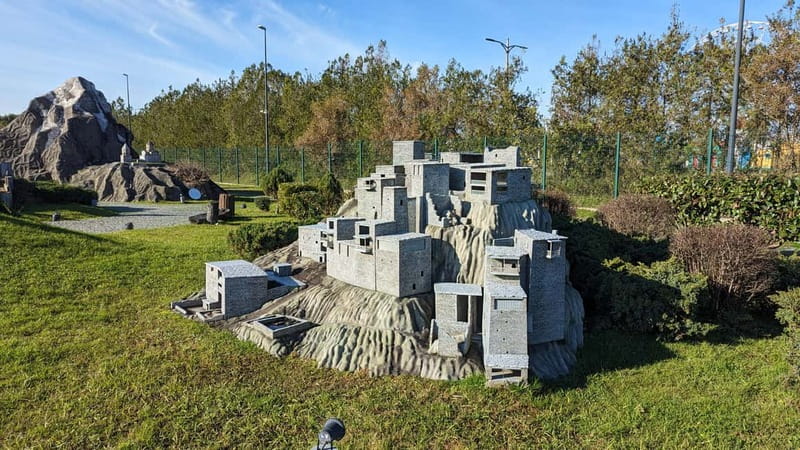Batumi: Botanical Garden, Petra Fortress and Miniatures Park - Comparing Georgia’s landmarks at the Miniatures Park