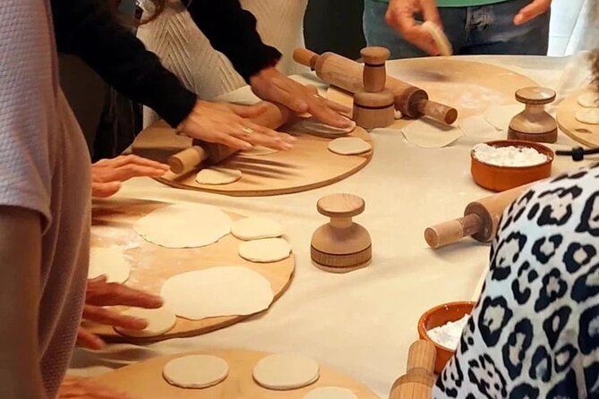 Batumi: Georgian Cooking Class of Khachapuri by Local Master - Why Adjarian khachapuri belongs in Batumi
