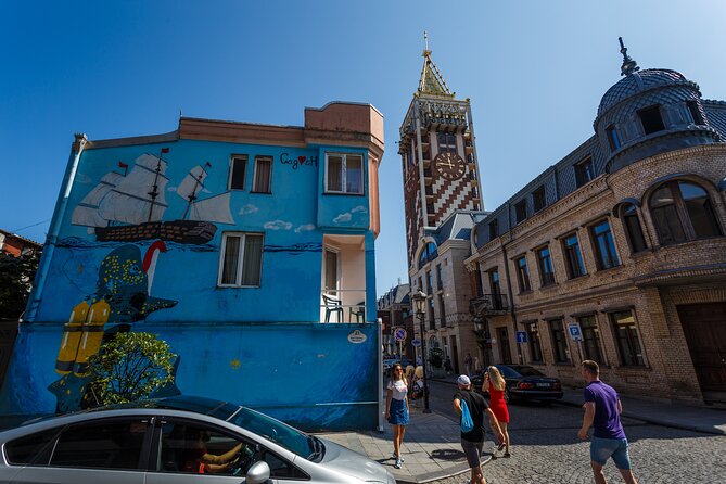 Batumi Walking Tour - Guides, pace, and the human side of the walk