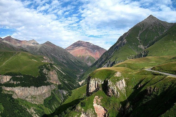 Best of Georgia - 3 or 4 days private tour with transfers and guide - Mtskheta, cave dwellings, and Borjomi water