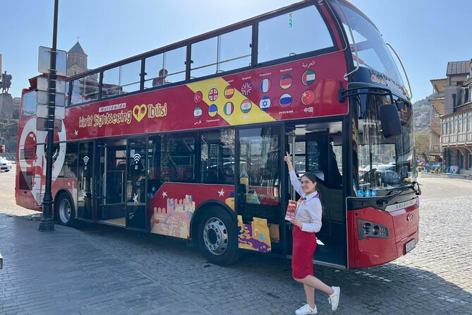 City tour Tbilisi on red bus - What the audio guide can and cannot do