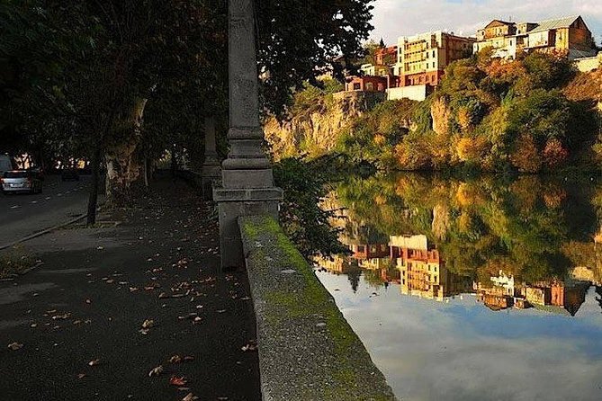 Classic Tbilisi Walking Tour - The uphill route to the Betlemi churches