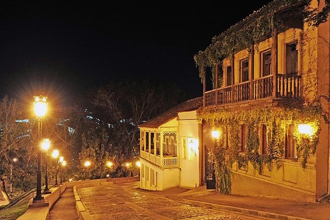 Classic Tbilisi Walking Tour - Sololaki and Gudiashvili Square