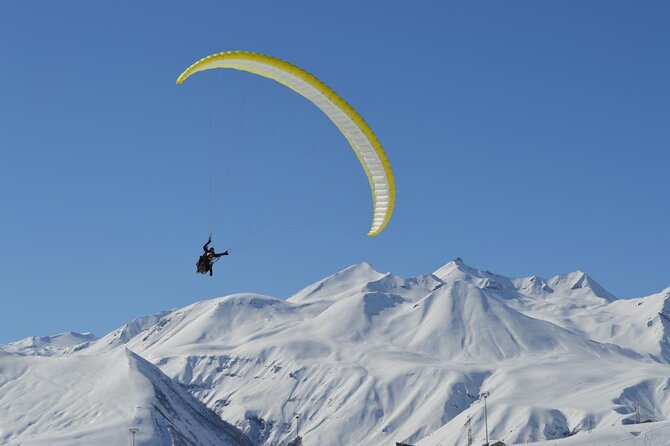 Cloudbase Paragliding in Gudauri, Georgia - Flying with George or another Cloudbase pilot