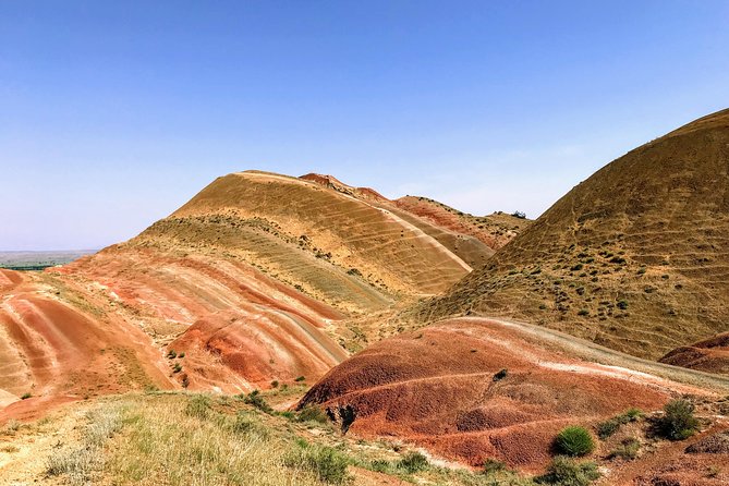 David Gareji and Real Rainbow Mountains Off-Road adventure + hike - Kapatadze Lake and the return route
