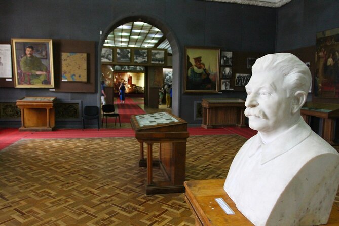 Day Tour to Mtskheta, Gori (Stalin museum) and Uplistsikhe - Gori and the difficult story of Stalin