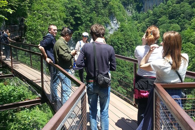 Day trip in Prometheus cave and Okatse canyon by Visit-geo - Key points at a glance
