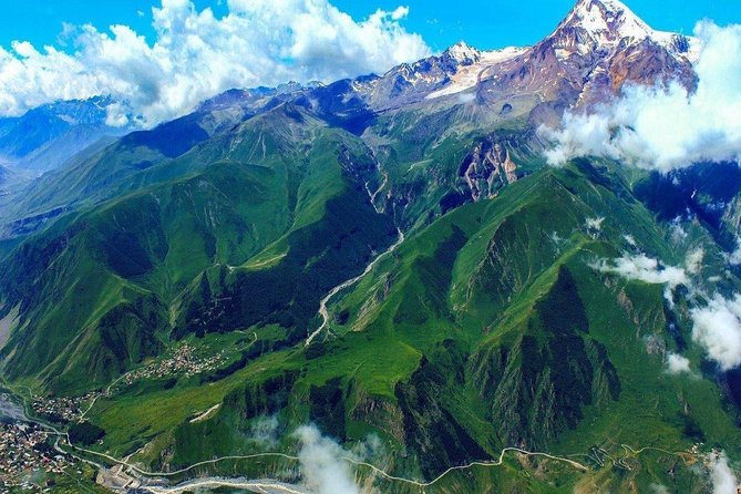 Day Trip to Gudauri and Kazbegi Including 4WD - Why this mountain day trip works