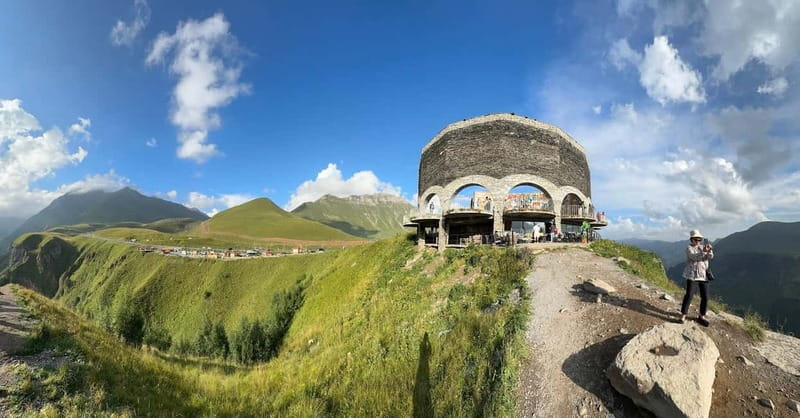 Day Trip to Gudauri/Kazbegi with Hotel Pickup and Drop-off - The Aragvi stop and the change in scenery