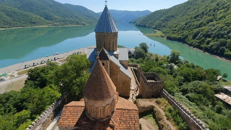 Day Trip to Gudauri/Kazbegi with Hotel Pickup and Drop-off - Jvari Monastery and the first view over Mtskheta