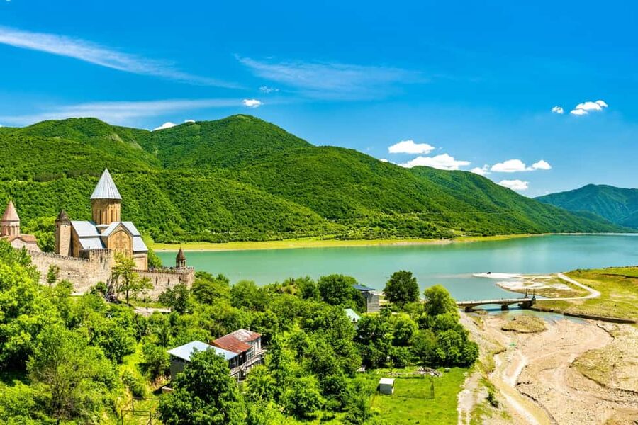 Discover Ananuri, Gudauri, & Kazbegi Guided Day Tour - Why this Tbilisi to Kazbegi day trip works