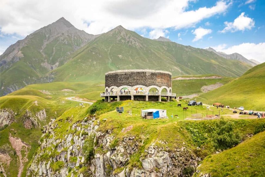 Discover Ananuri, Gudauri, & Kazbegi Guided Day Tour - Ananuri Fortress and the Aragvi story
