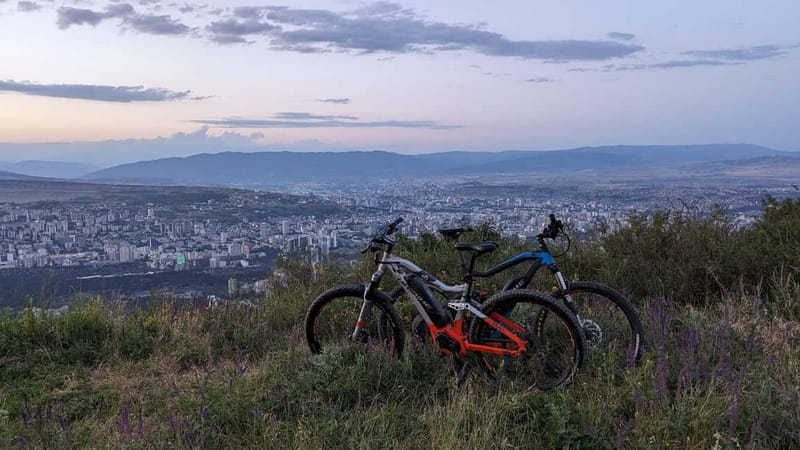 Electric Mountain Biking around Tbilisi - Guide quality and group size