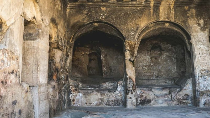From Kutaisi: Gori and Uplistsikhe Cave town Guided Tour - Seeing Gori beyond Stalin