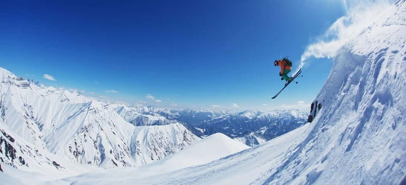 From Tbilisi: Ananuri Fortress and Kazbegi Day Trip - Gudauri: ski-country air and the Friendship Arch