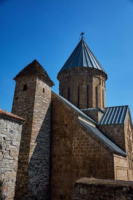 From Tbilisi: Ananuri, Gudauri, and Kazbegi Tour with Guide - Aragvi: a short pause with more meaning than mileage