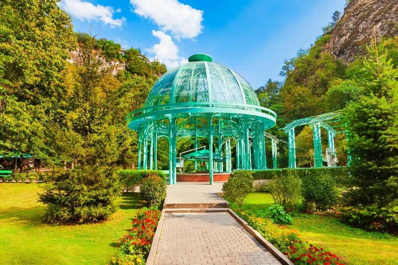 From Tbilisi: Borjomi and Bakuriani Ski Resort Private Tour - Cable cars, views, and time outdoors