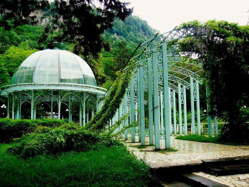 From Tbilisi: Borjomi, Rabath and Vardzia Day Trip - Borjomi: mineral water and a short green break