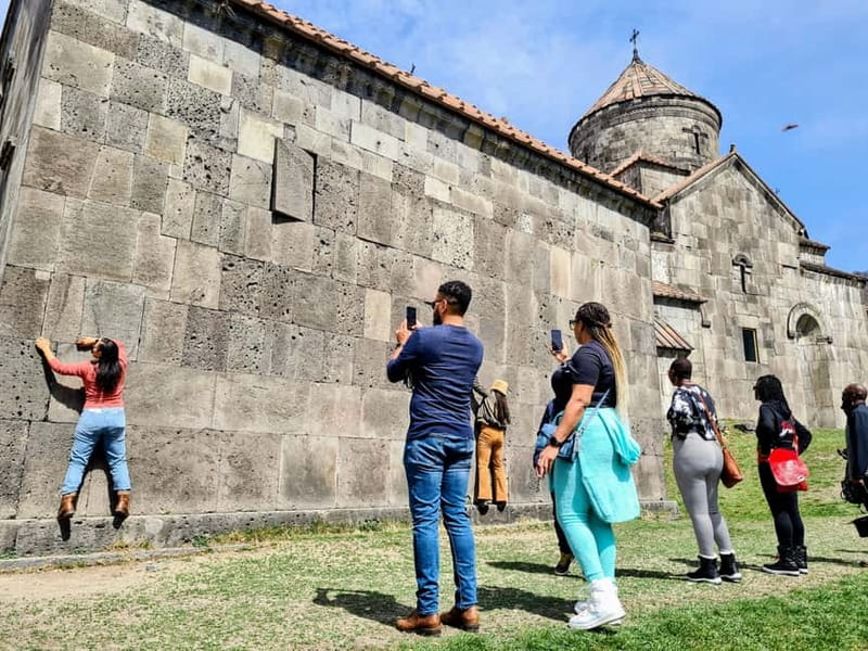 From Tbilisi: Day Trip to Armenia with Homemade Lunch - Leaving Tbilisi and reaching the Armenian border