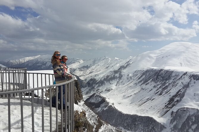 From Tbilisi Daytrip Kazbegi Gudauri & Zhinvali Guided Group Tour - Ananuri Fortress on the Aragvi River
