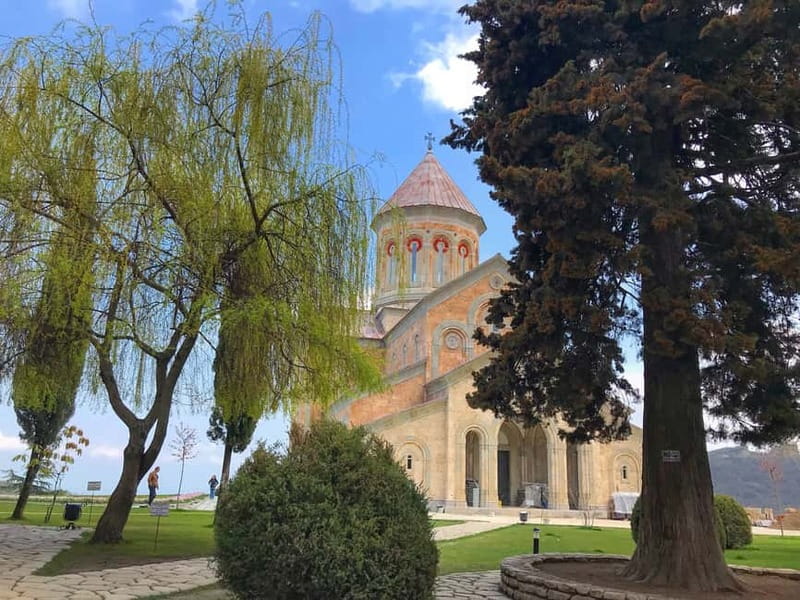 From Tbilisi: Gareji, Rainbow Mountains, Bodbe & Sighnaghi - Should you book the David Gareja and Sighnaghi tour?