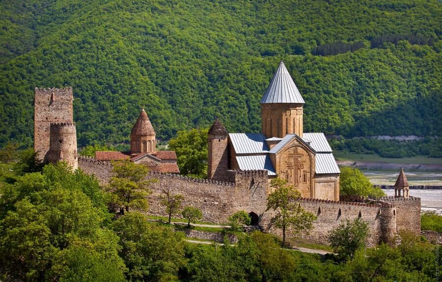 From Tbilisi: Kazbegi Day Trip with Ananuri & Gudauri - Why this $17 day trip offers strong value