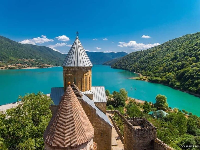 From Tbilisi: Kazbegi, Gudauri & Gergeti Group Day Tour - Stepantsminda, the gateway to Kazbegi