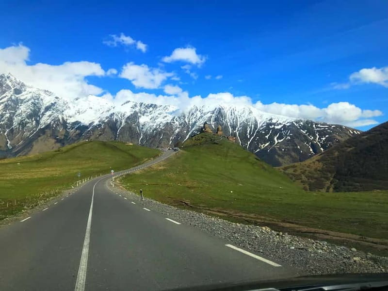 From Tbilisi: Kazbegi Tour - Zhinvali - Ananuri - Gudauri - Ananuri Fortress and the Aragvi valley