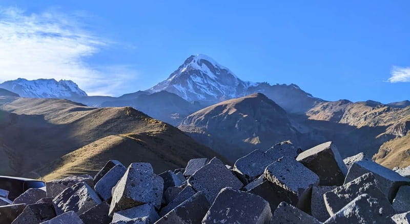 From Tbilisi: Kazbegi Tour - Zhinvali - Ananuri - Gudauri - Zhinvali Reservoir: your first mountain view