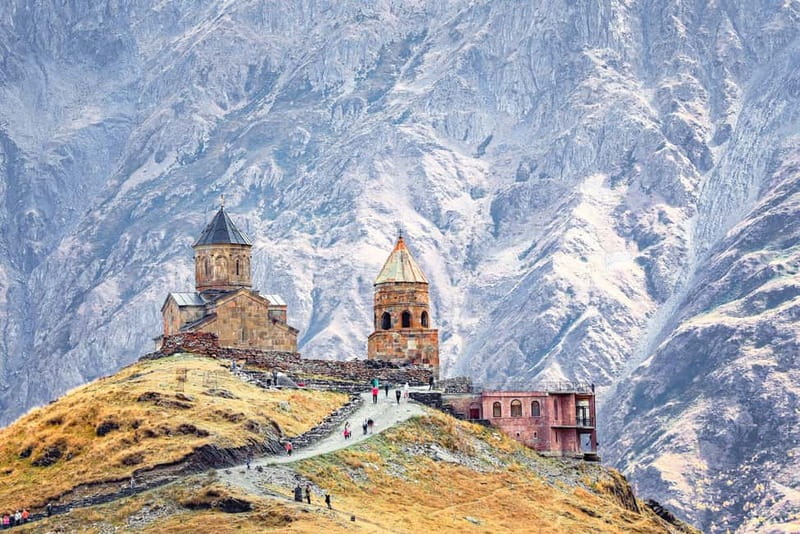 From Tbilisi: The Best of Kazbegi and Gudauri Mountains - A khinkali stop that earns its place