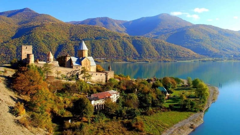 From Tbilisi to Kazbegi, Ananuri, Gudauri & Gergeti - The Black and White Aragvi confluence