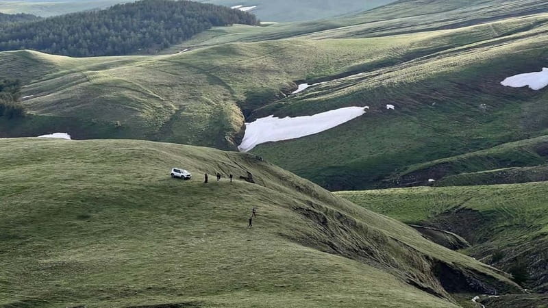 From Tbilisi: Tsalka Hills Off-Road Jeep Tour with BBQ - Who should book this off-road day?