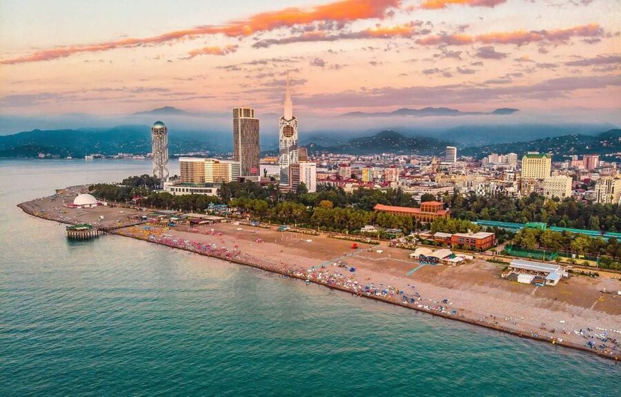 From Trabzon: Group Walking Tour through Batumi in Georgia - How fast is the walking tour?