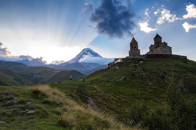 Full-Day Kazbegi Private Tour from Tbilisi - Stepantsminda: lunch and a mountain-town pause