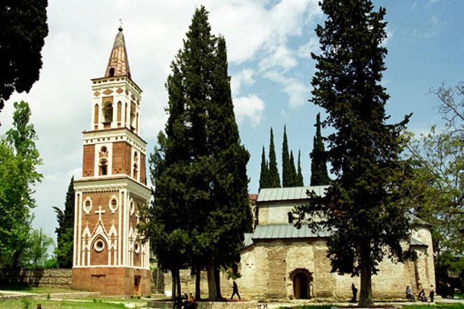 Full-Day Signagi and Bodbe Tour in Kakheti from Tbilisi - What the $215 price really covers