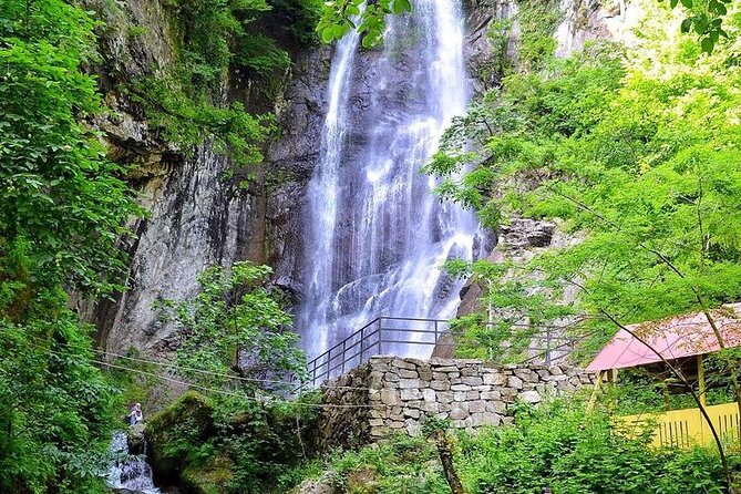 Full Day Tour from Batumi to Waterfalls - How the private format changes the day