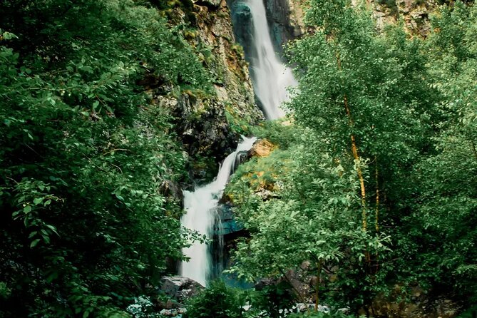 Full-day Tour in Tbilisi, Anauri, Gudauri, and Kazbegi - Zhinvali Reservoir: Georgia’s first major mountain pause