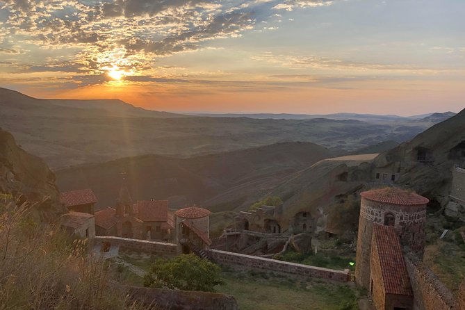 Gareja Sunrise Hike Tour from Tbilisi and Rainbow Hills Trail - Breakfast and rest at Oasis Club