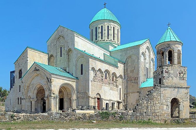 Gelati, Prometheus, Sanatoriums and Wine tour - The four details that shape the experience