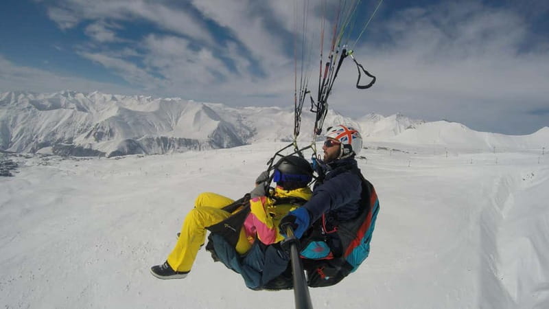 Georgia: Paragliding tandem flight in Gudauri with video - About 40 minutes above the Caucasus