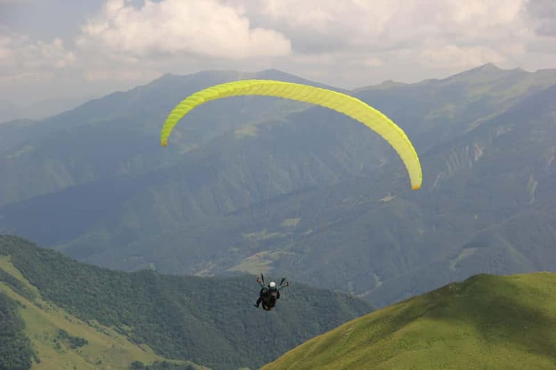 Georgia: Paragliding tandem flight in Gudauri with video - Arriving at Gudauri Ski Resort