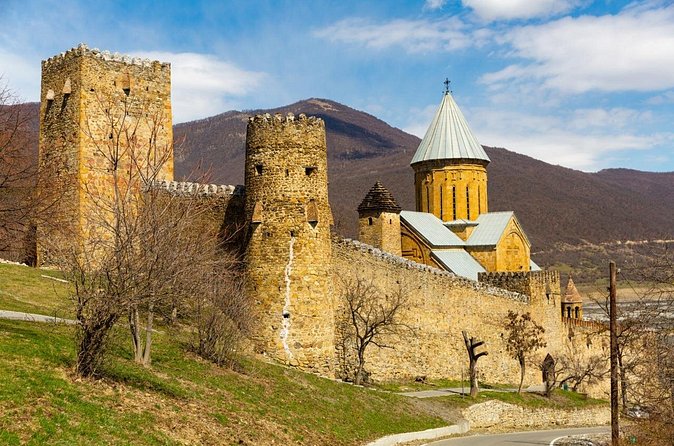 Georgia’s Historic Wonders: Private Zhinvali, Gergeti Exploration - Timing, Pace, and What to Pack