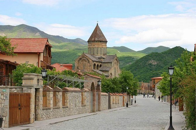 Gudauri Ski Resort day tour from Tbilisi - The road time and vehicle setup