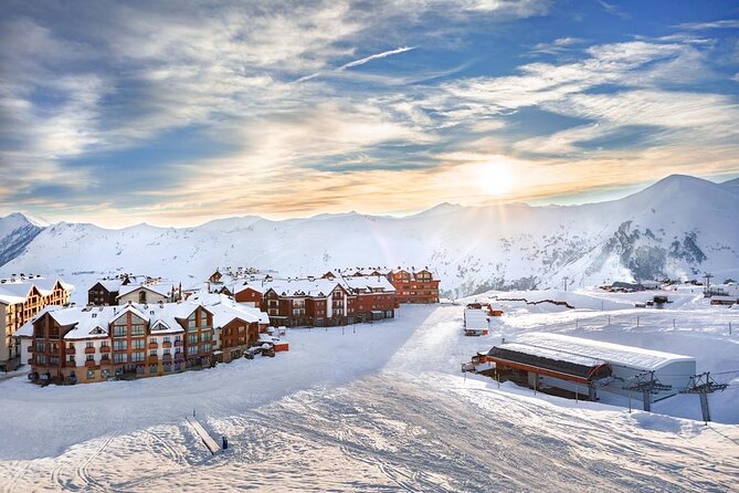 Gudauri Ski Resort Private Day Tour from Tbilisi Snow Adventure - What the guide service adds