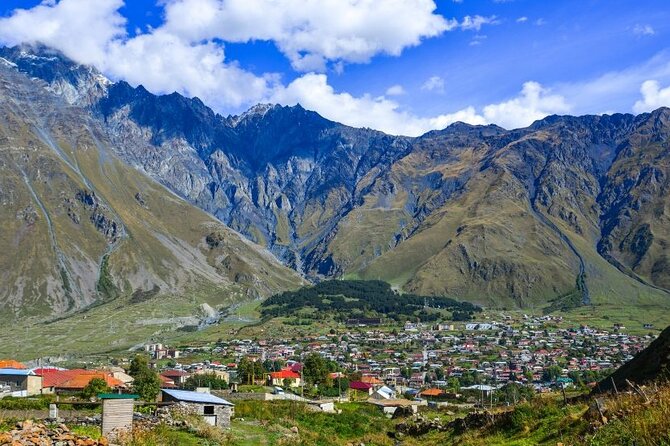Jinvali-Ananuri-Gudauri-Kazbegi private tour - What the $90 price really covers