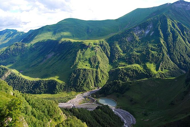 Kazbegi Adventure - Private Day Trip From Tbilisi with a Dinner + Masterclass - Why This Kazbegi Day Trip Works